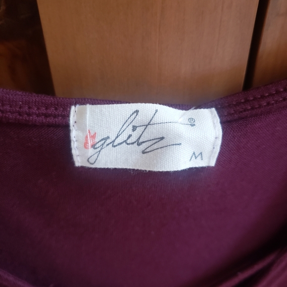 T-shirt - Picture 2 of 3